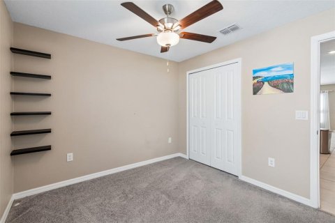 House in BERRY BAY in Wimauma, Florida 4 bedrooms, 168.8 sq.m. № 2223710 - photo 20