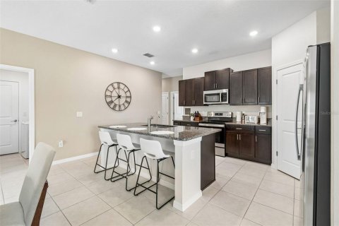House in BERRY BAY in Wimauma, Florida 4 bedrooms, 168.8 sq.m. № 2223710 - photo 11