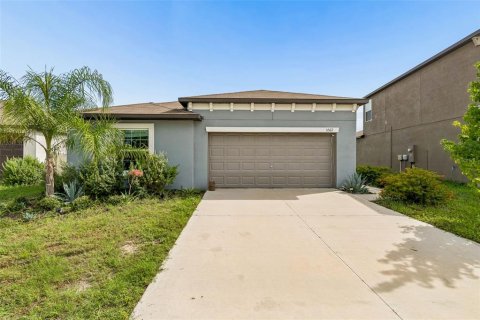 House in BERRY BAY in Wimauma, Florida 4 bedrooms, 168.8 sq.m. № 2223710 - photo 2