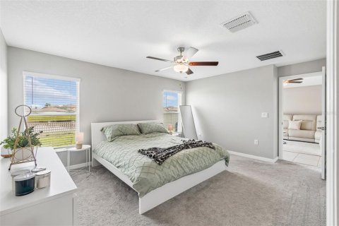 House in BERRY BAY in Wimauma, Florida 4 bedrooms, 168.8 sq.m. № 2223710 - photo 13