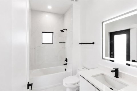 Villa ou maison à vendre à North Port, Floride: 3 chambres, 161.74 m2 № 2310603 - photo 30