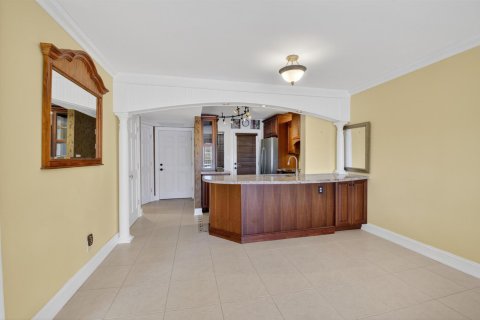 Condo in Boca Raton, Florida, 1 bedroom  № 2081767 - photo 2