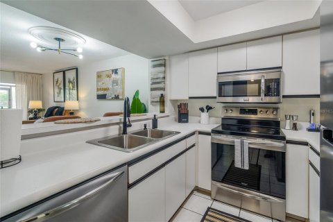 Touwnhouse à vendre à Lakeland, Floride: 2 chambres, 121.42 m2 № 1680448 - photo 13