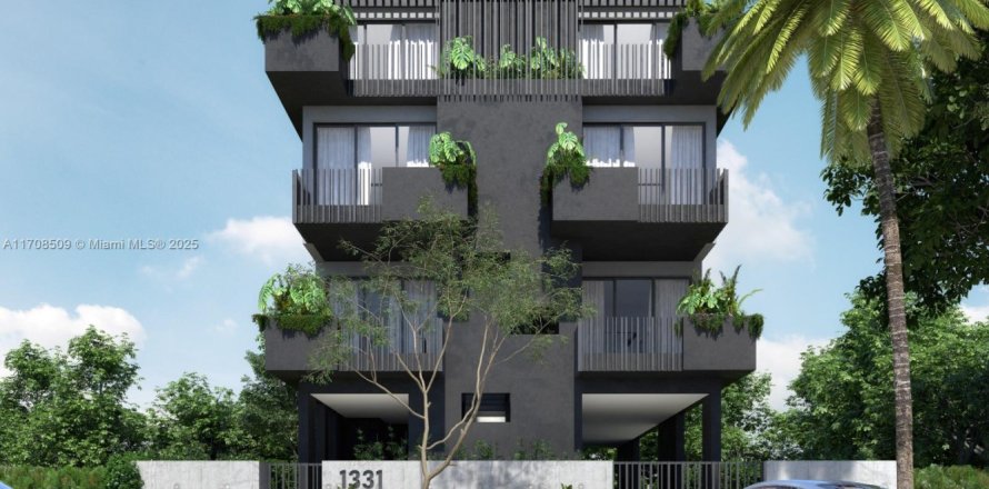 Terreno en Miami Beach, Florida № 2019314