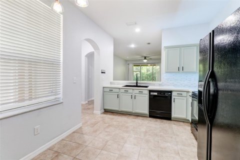 Townhouse in Tampa, Florida 2 bedrooms, 115.2 sq.m. № 2144690 - photo 7