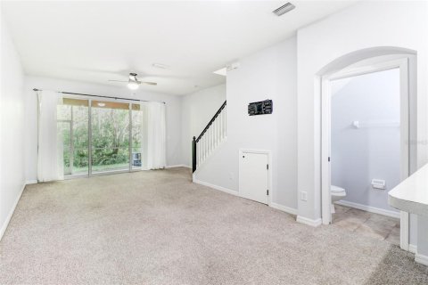 Townhouse in Tampa, Florida 2 bedrooms, 115.2 sq.m. № 2144690 - photo 3