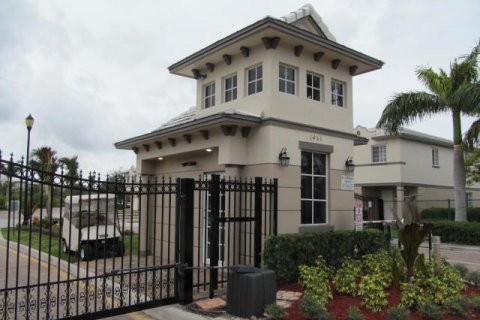 Adosado en alquiler en Riviera Beach, Florida, 3 dormitorios, 142.33 m2 № 1185510 - foto 1