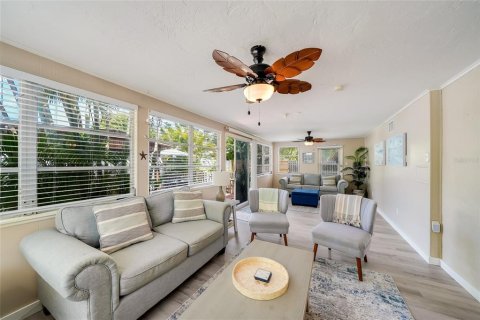 House in Bradenton, Florida 3 bedrooms, 142.33 sq.m. № 2149648 - photo 16
