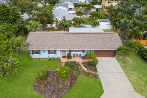 House in Bradenton, Florida 3 bedrooms, 142.33 sq.m. № 2149648