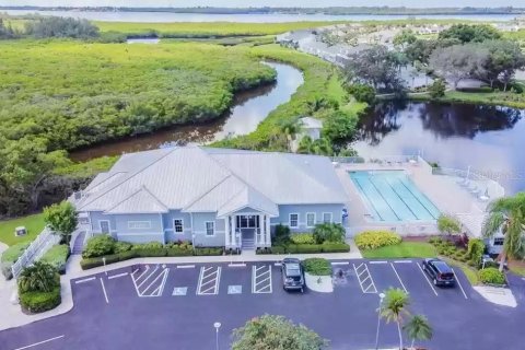 Townhouse in Bradenton, Florida 2 bedrooms, 127.09 sq.m. № 226497 - photo 6