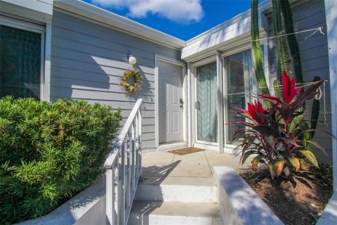 Townhouse in Bradenton, Florida 2 bedrooms, 127.09 sq.m. № 226497 - photo 14