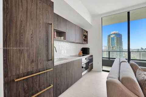 Condominio en alquiler en Miami, Florida, 2 dormitorios № 2060209 - foto 15
