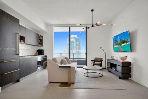 Condominio en alquiler en Miami, Florida, 2 dormitorios № 2060209 - foto 12