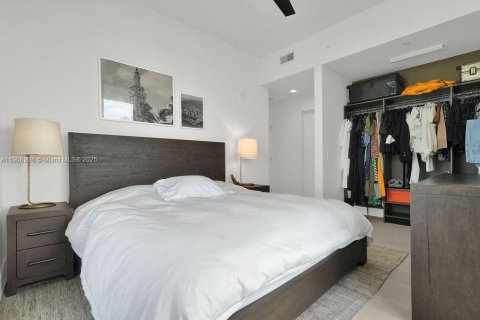 Condominio en alquiler en Miami, Florida, 2 dormitorios № 2060209 - foto 18