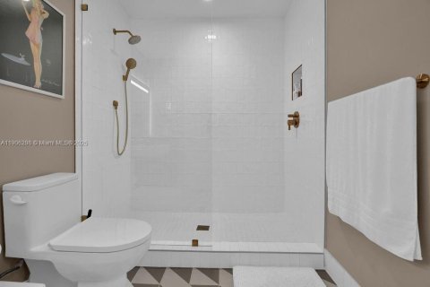 Condominio en alquiler en Miami, Florida, 2 dormitorios № 2060209 - foto 20