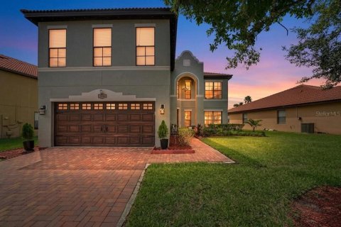Casa en Kissimmee, Florida 6 dormitorios, 251.58 m2 № 2347156