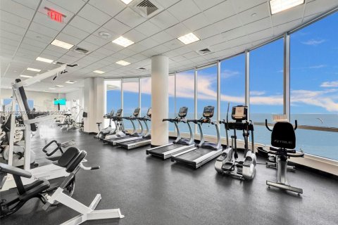 Condominio en alquiler en Miami Beach, Florida, 2 dormitorios, 129.32 m2 № 2011372 - foto 5