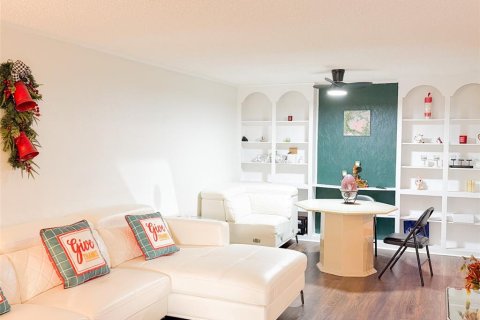 Copropriété à vendre à Orlando, Floride: 2 chambres, 76.92 m2 № 2094064 - photo 4