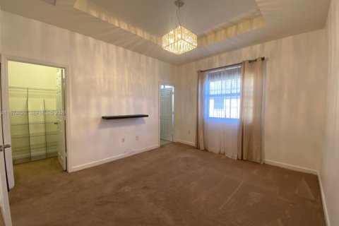 Снять в аренду таунхаус в Хомстед, Флорида 2 спальни, 132.11м2, № 2036181 - фото 24