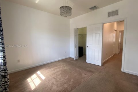 Снять в аренду таунхаус в Хомстед, Флорида 2 спальни, 132.11м2, № 2036181 - фото 28