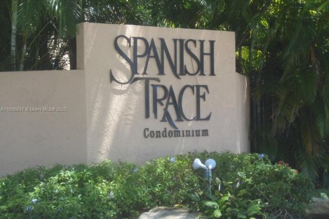 Townhouse in Miami, Florida 2 bedrooms, 111.95 sq.m. № 1455458 - photo 17