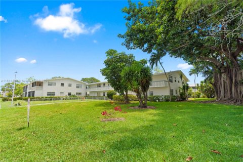 Condo in Deerfield Beach, Florida, 1 bedroom  № 1761712 - photo 3