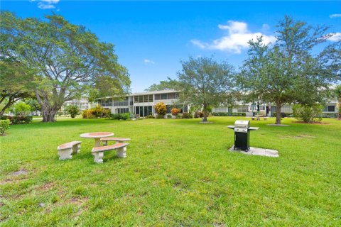 Condo in Deerfield Beach, Florida, 1 bedroom  № 1761712 - photo 22