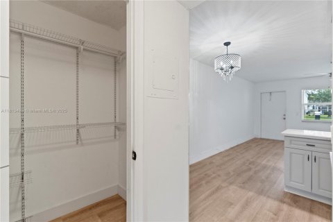 Condo in Deerfield Beach, Florida, 1 bedroom  № 1761712 - photo 14