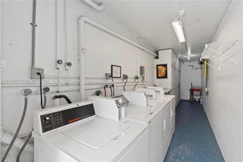 Condo in Deerfield Beach, Florida, 1 bedroom  № 1761712 - photo 26