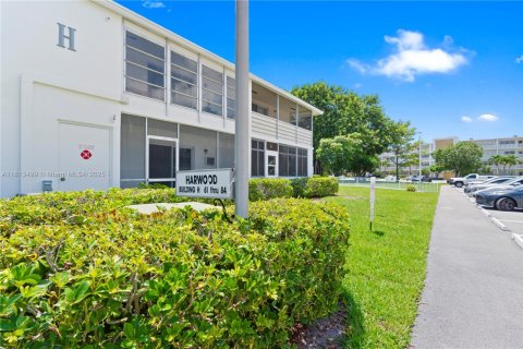 Condo in Deerfield Beach, Florida, 1 bedroom  № 1761712 - photo 20