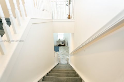 Villa ou maison à louer à Pembroke Pines, Floride: 4 chambres, 236.06 m2 № 2055294 - photo 30