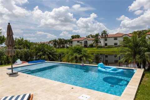 Villa ou maison à louer à Pembroke Pines, Floride: 4 chambres, 236.06 m2 № 2055294 - photo 22
