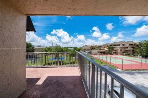 Condo in Miami, Florida, 3 bedrooms  № 1792631 - photo 24