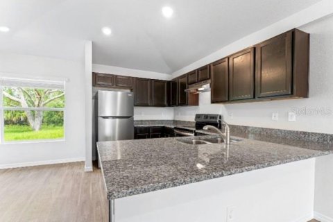 Immobilier commercial à vendre à Englewood, Floride: 194.72 m2 № 1683069 - photo 6