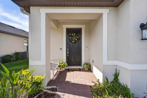 House in Kissimmee, Florida 3 bedrooms, 160.07 sq.m. № 2213021 - photo 10