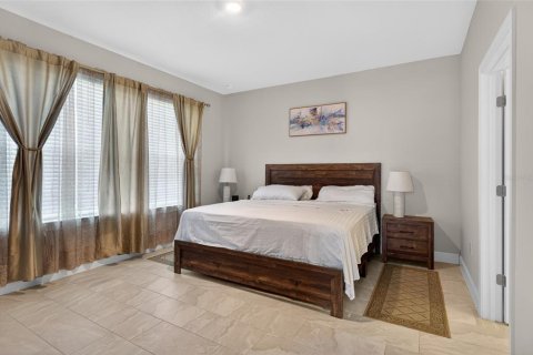 House in Kissimmee, Florida 3 bedrooms, 160.07 sq.m. № 2213021 - photo 6