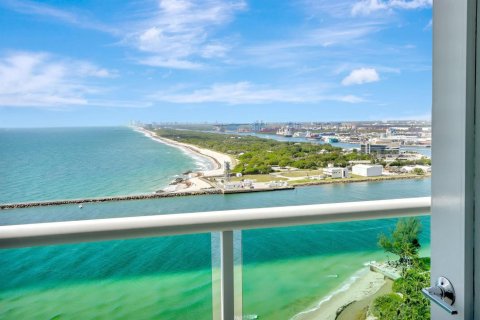 Copropriété à vendre à Fort Lauderdale, Floride: 2 chambres, 174.66 m2 № 2146906 - photo 11