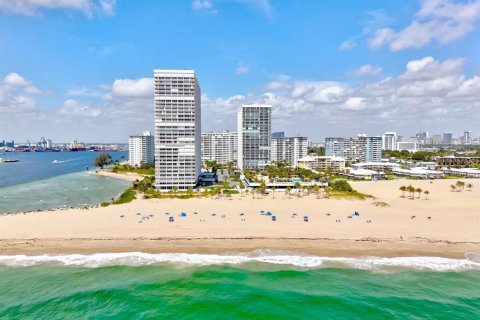 Copropriété à vendre à Fort Lauderdale, Floride: 2 chambres, 174.66 m2 № 2146906 - photo 2