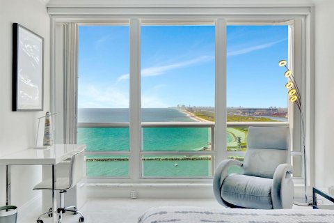 Copropriété à vendre à Fort Lauderdale, Floride: 2 chambres, 174.66 m2 № 2146906 - photo 16