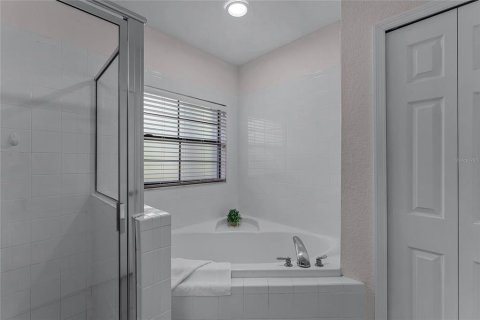 Copropriété à vendre à Kissimmee, Floride: 2 chambres, 134.24 m2 № 1435732 - photo 16