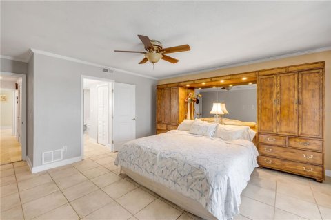 House in New Smyrna Beach, Florida 6 bedrooms, 448.44 sq.m. № 1805036 - photo 28