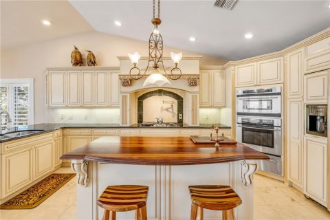 House in New Smyrna Beach, Florida 6 bedrooms, 448.44 sq.m. № 1805036 - photo 13