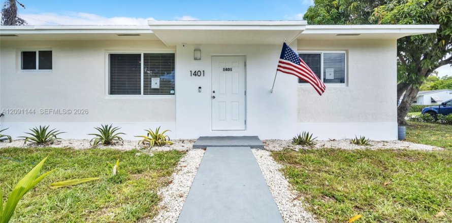 Casa en North Miami Beach, Florida 4 dormitorios, 120.77 m2 № 2377262