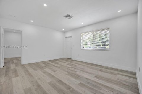 Casa en venta en North Miami Beach, Florida, 4 dormitorios, 120.77 m2 № 2377262 - foto 11