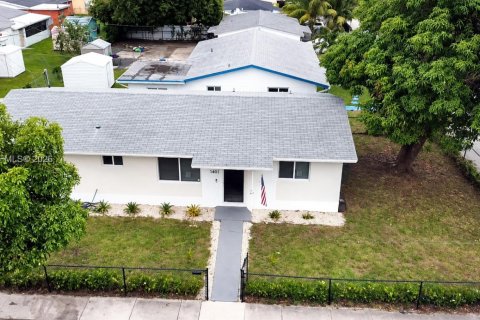 Casa en venta en North Miami Beach, Florida, 4 dormitorios, 120.77 m2 № 2377262 - foto 30