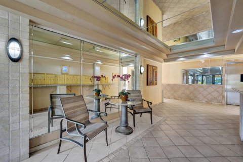 Copropriété à louer à Hollywood, Floride: 1 chambre, 77.39 m2 № 2274765 - photo 10