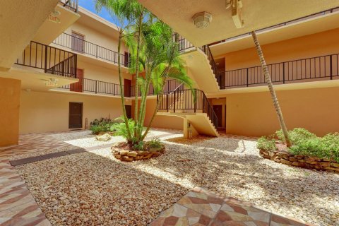 Copropriété à louer à Hollywood, Floride: 1 chambre, 77.39 m2 № 2274765 - photo 13