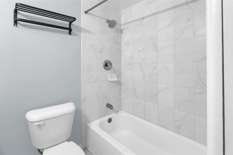 Casa en venta en Port Charlotte, Florida, 4 dormitorios, 117.34 m2 № 1884562 - foto 22
