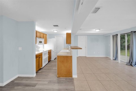 Casa en venta en Port Charlotte, Florida, 4 dormitorios, 117.34 m2 № 1884562 - foto 12