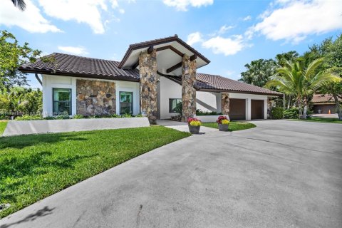Casa en venta en Davie, Florida, 4 dormitorios, 274.62 m2 № 1743805 - foto 1